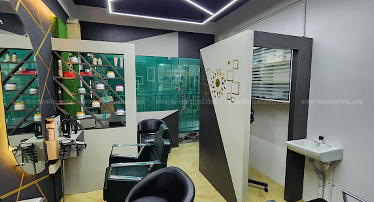 Look Like Bridal Studio And Spa -  Kolazhy