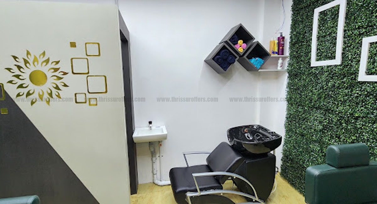 Look Like Bridal Studio And Spa -  Kolazhy