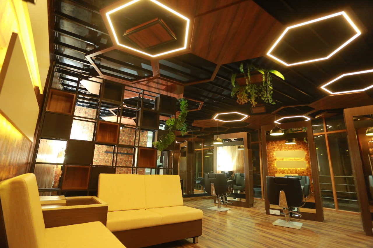 Down Town Beauty Studio - ollur